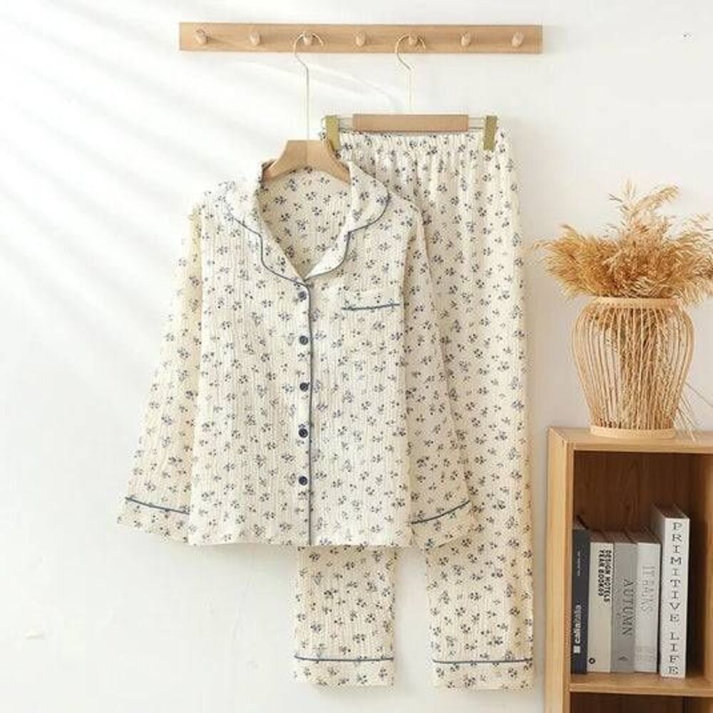 The Fleece Company Women's Size Small Beige Blueberry Muslin Cotton Pajama Set